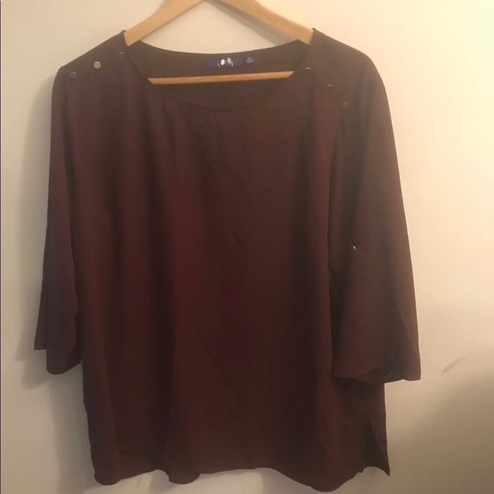 Burgundy quarter sleeve blouse